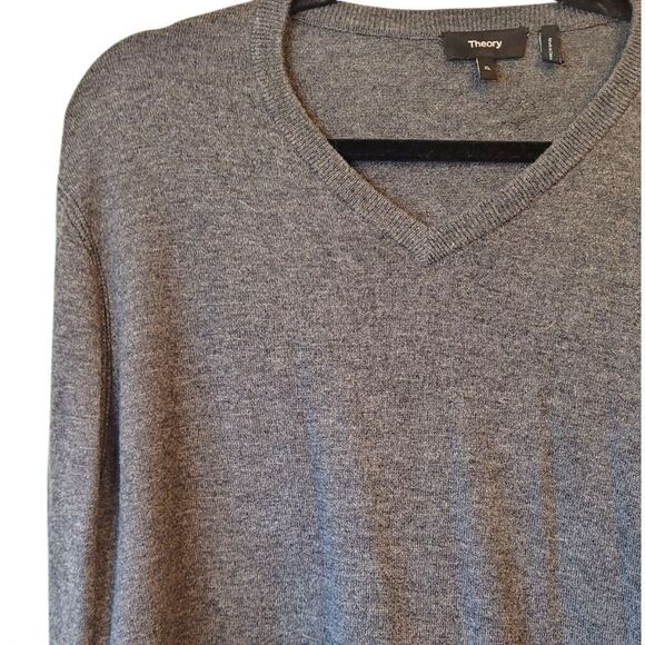 Theory Men's Charcoal Grey Merino Wool Blend V-Neck Sweater Size XL - Picture 4 of 6